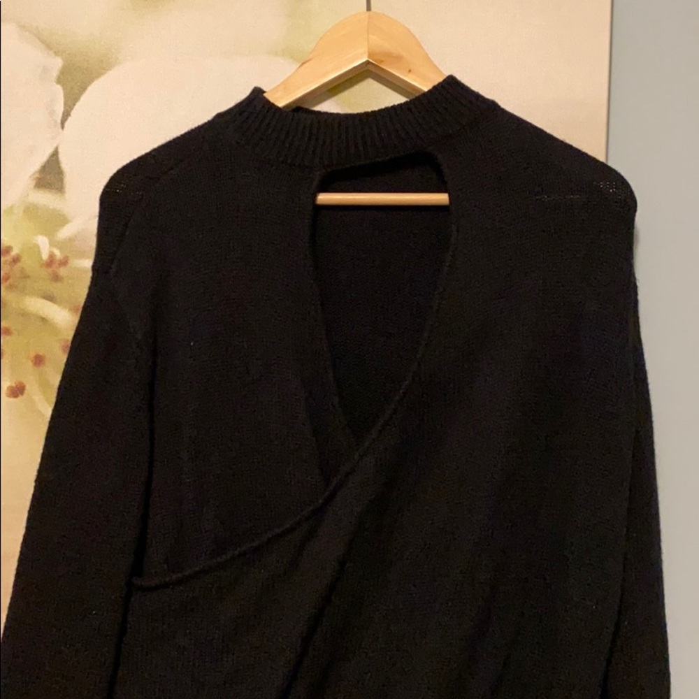 Oak and fort open back sweater - Picture 2 of 2